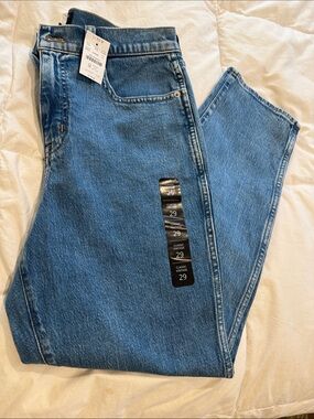 BRAND NEW J-CREW  
CLASSIC VINTAGE -ALL DAY STRETCH.  WOMANS DENIM